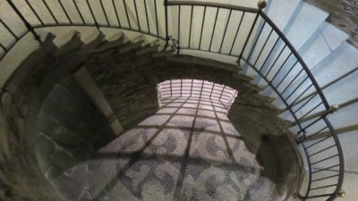 Les escaliers du sous sol du palais d'Isola Bella (îles Borromées)