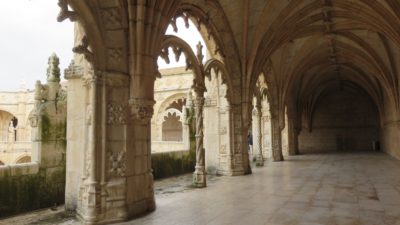 Le cloître du Monastère des Hiéronymites