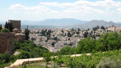Vue sur les collines autour de l'Alhambra