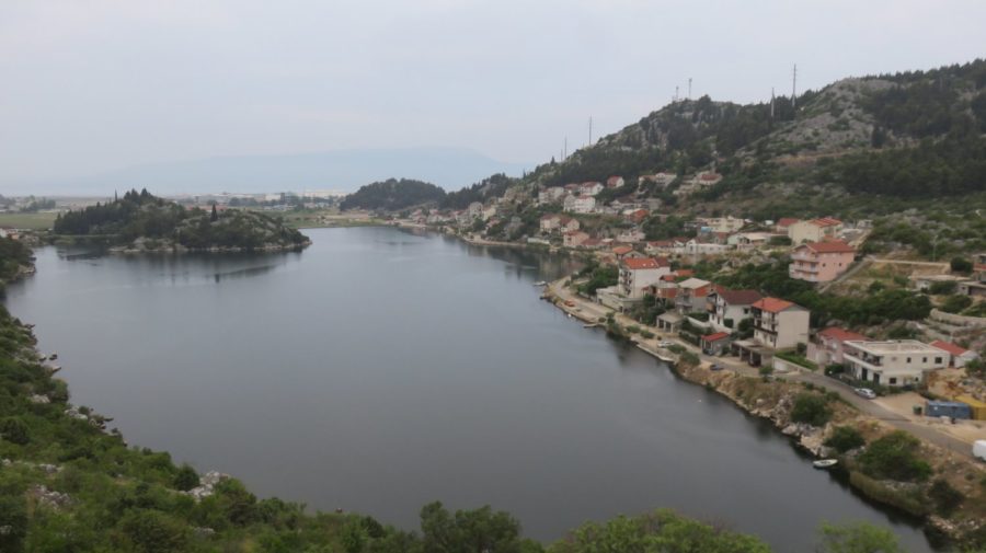 Des lacs le long de la route entre Zaostrog et Gradac