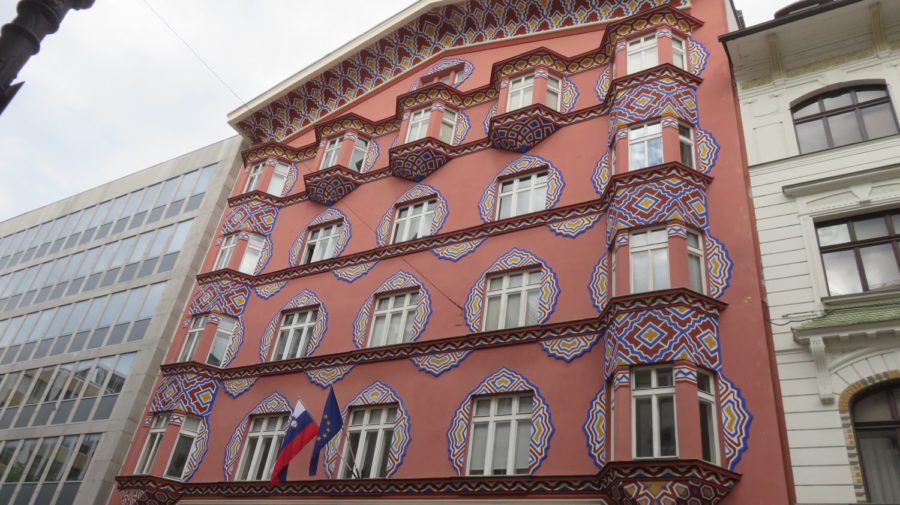 Le bâtiment richement décoré de la banque coopérative de Ljubljana - Slovénie