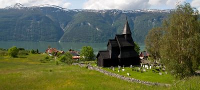 Eglise en bois debout d'Urnes en Norvège