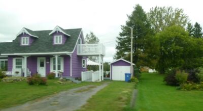 Maisons colorées entre Québec et Montréal